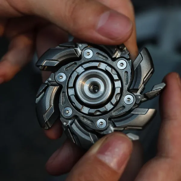 WarpFang：Stainless Steel Mecha Fidget Spinner